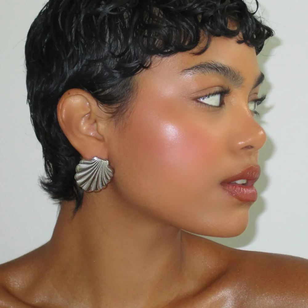 The Mini Seashell Stud