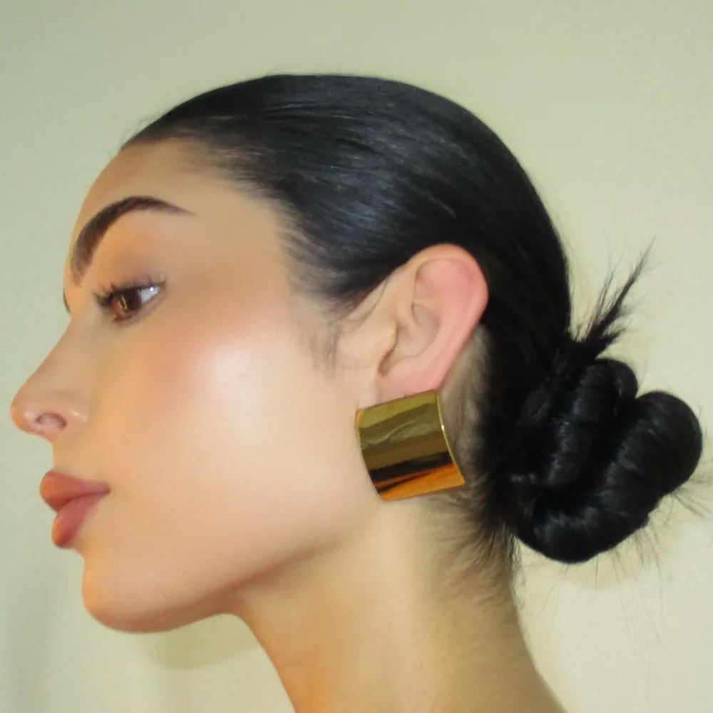 The Gold Mini Bar Stud