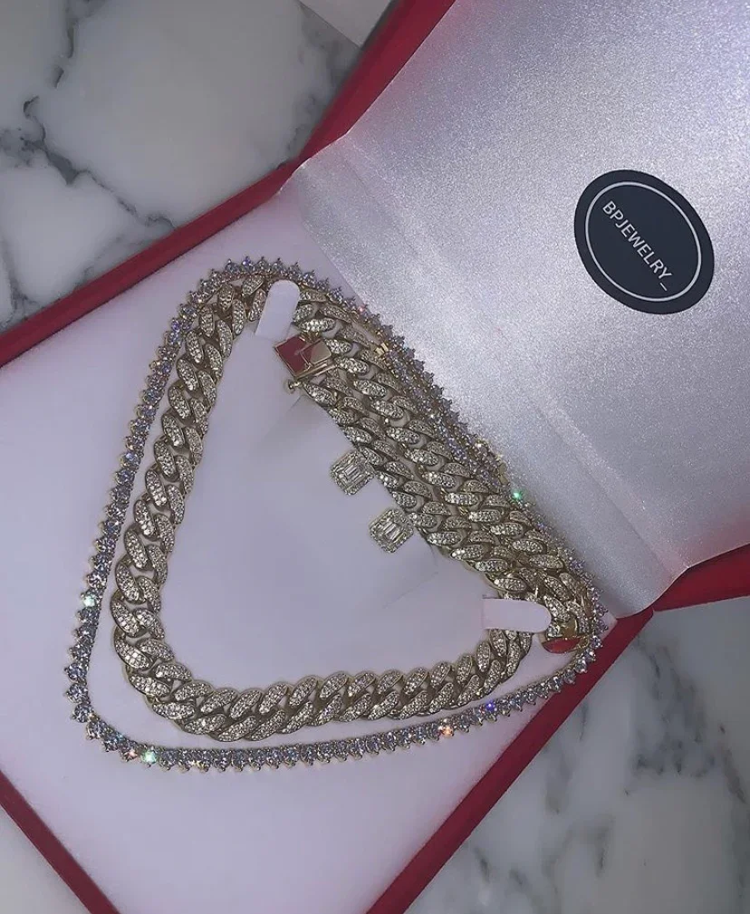 BP Day One Traditional Gold Link Necklace - 2