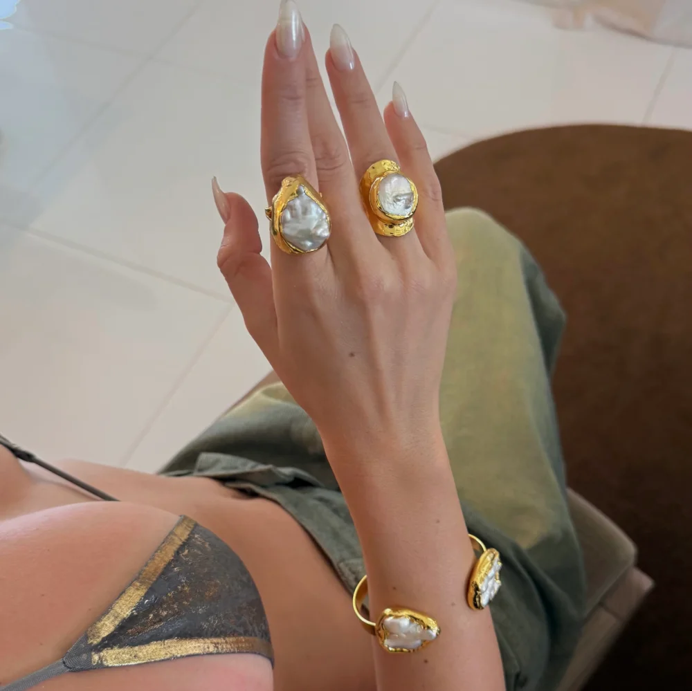 Left Melting Gold Band