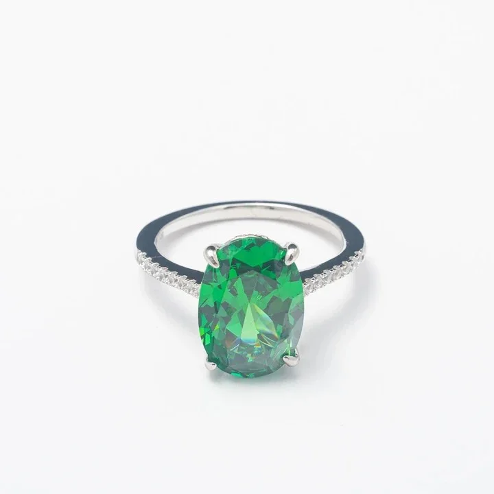 Single Emerald Band