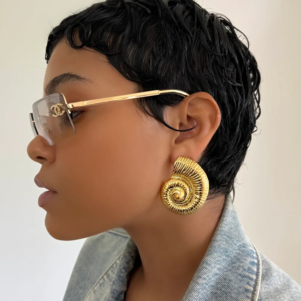 The Gold Seashell Earring
