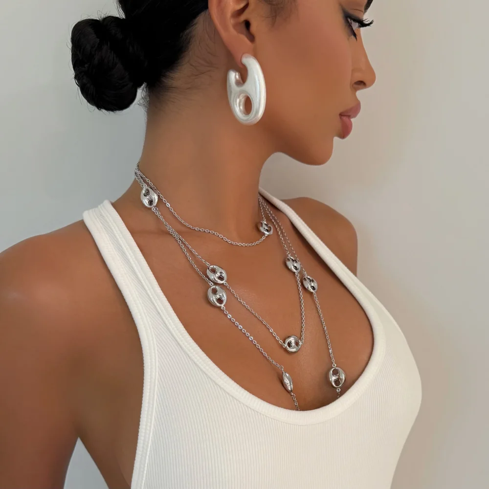 The Solid Silver Links Necklace