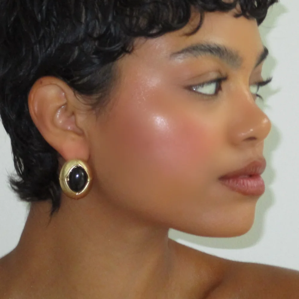 The Gold Black Cluster Stud