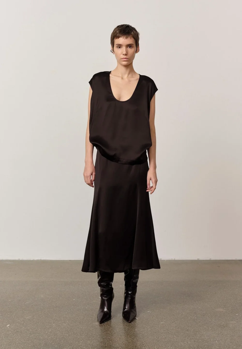 Vamp Skirt - Black - 3