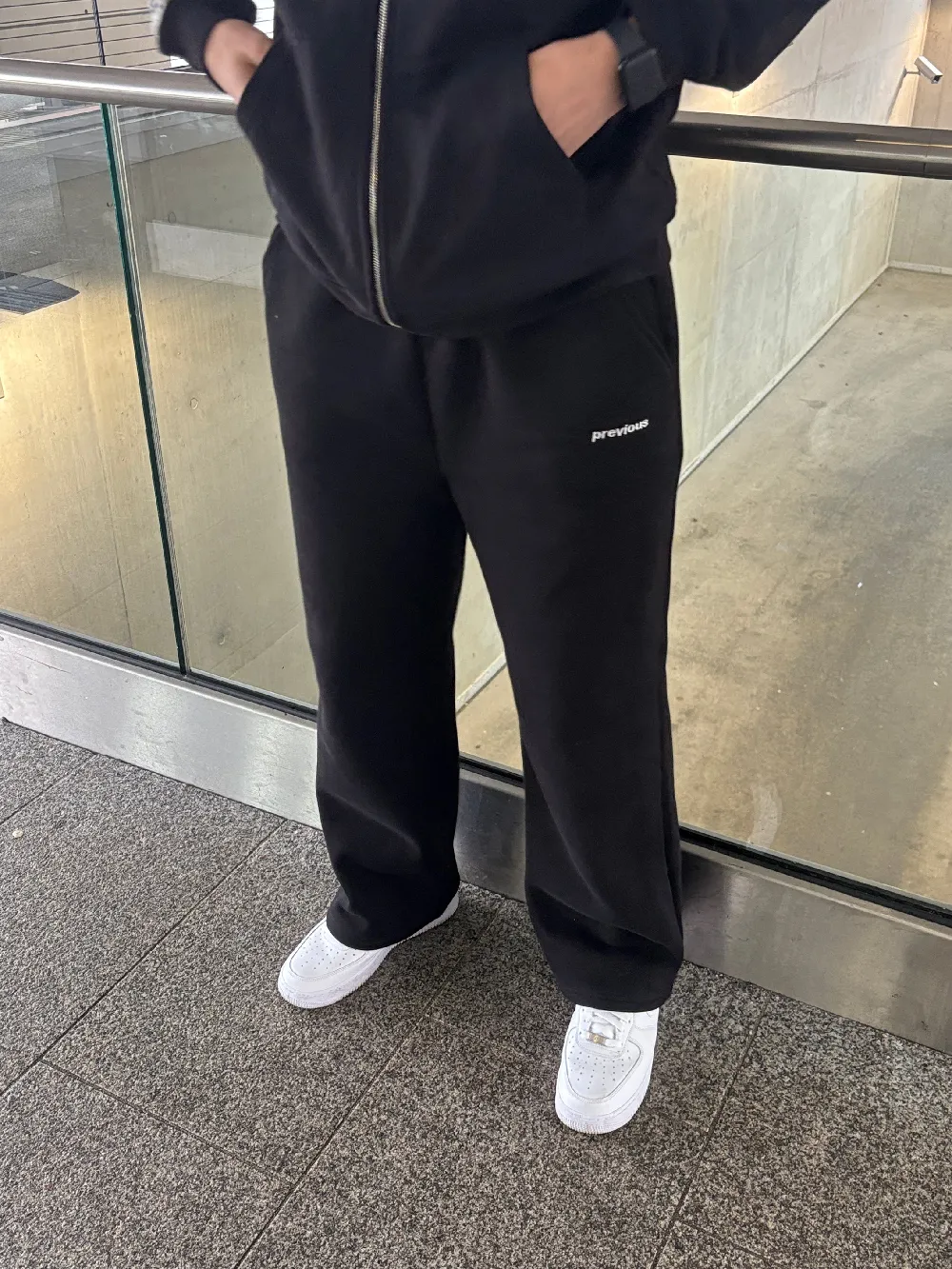 Baggy Jogger Schwarz - 2