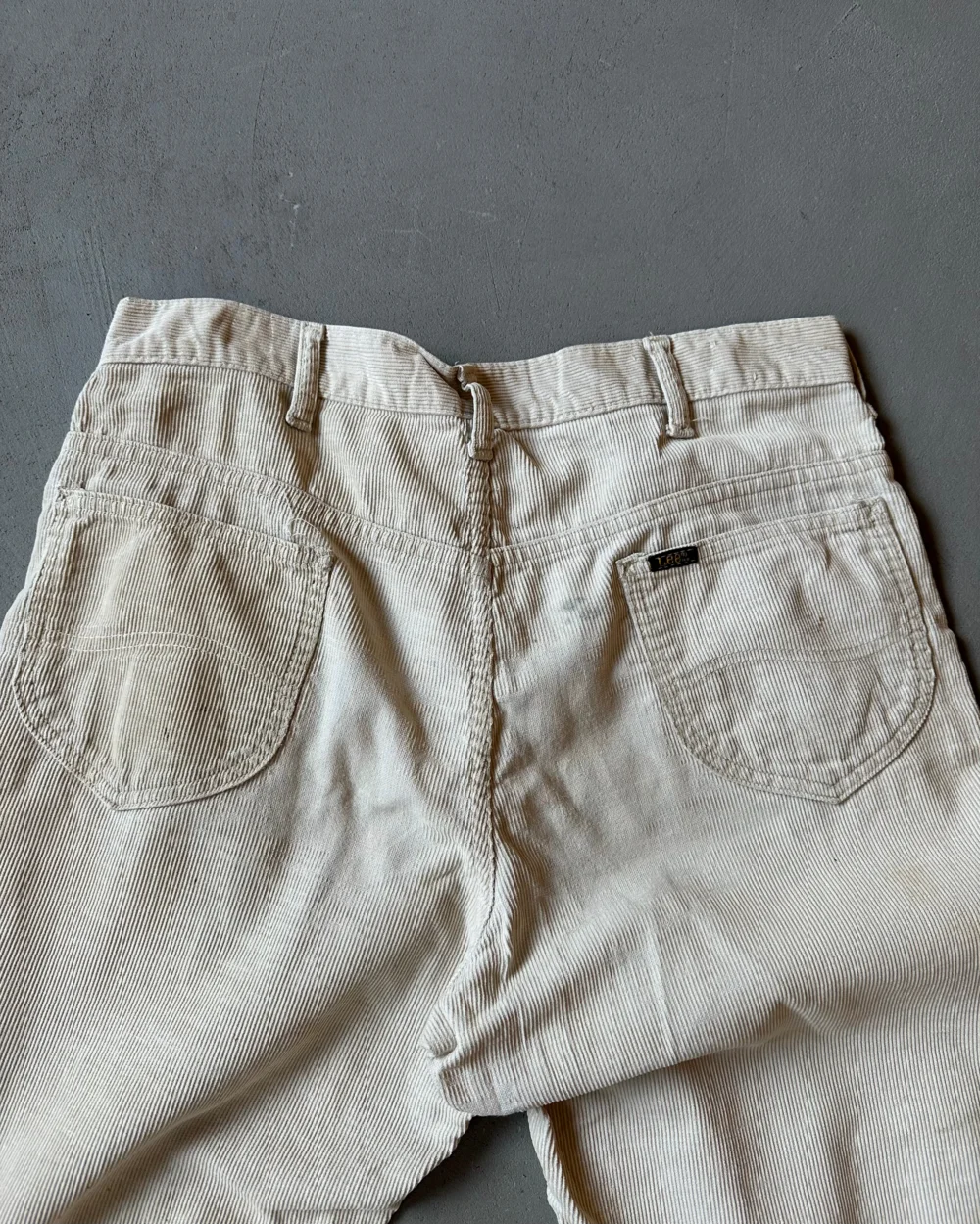 1970s - Distressed Cream Corduroy LEE Flare Pants - 32x35 - 5