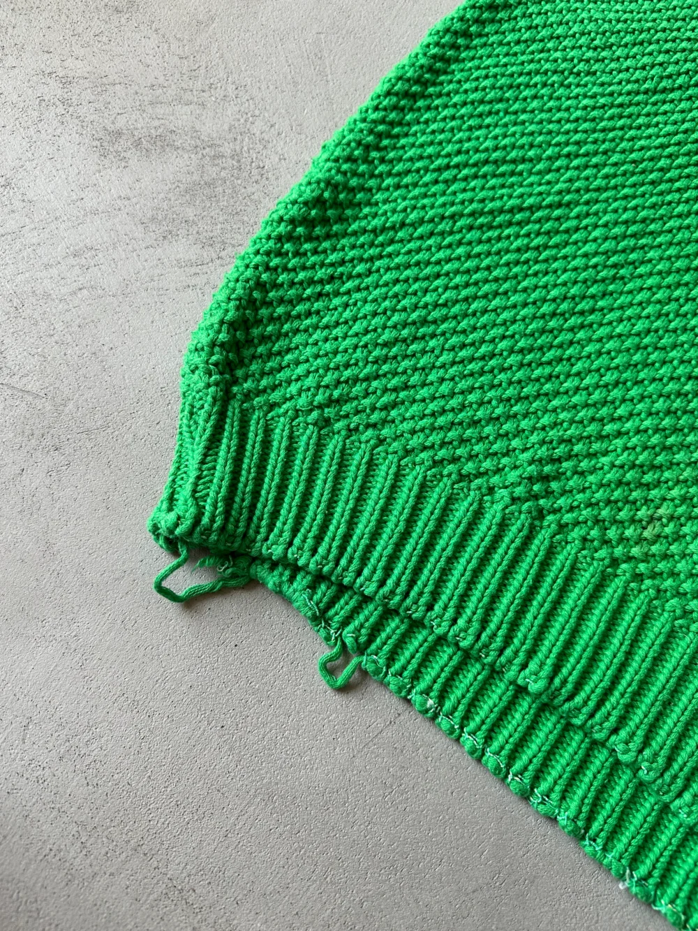 1980s - Distressed Green Sweater Vest - M - 2