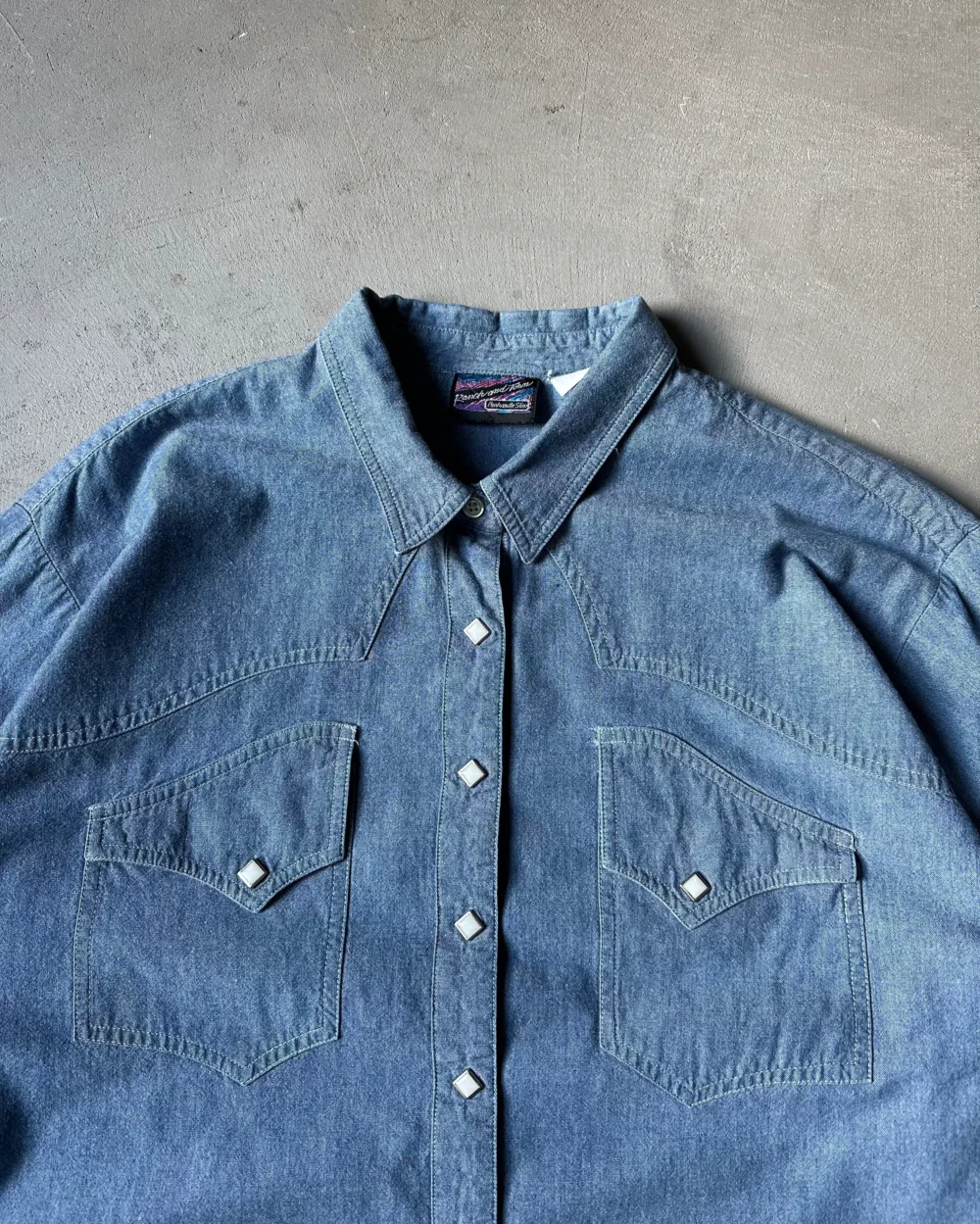 1980s - Blue Chambray Pearl Snap Shirt - (W)XL - 3