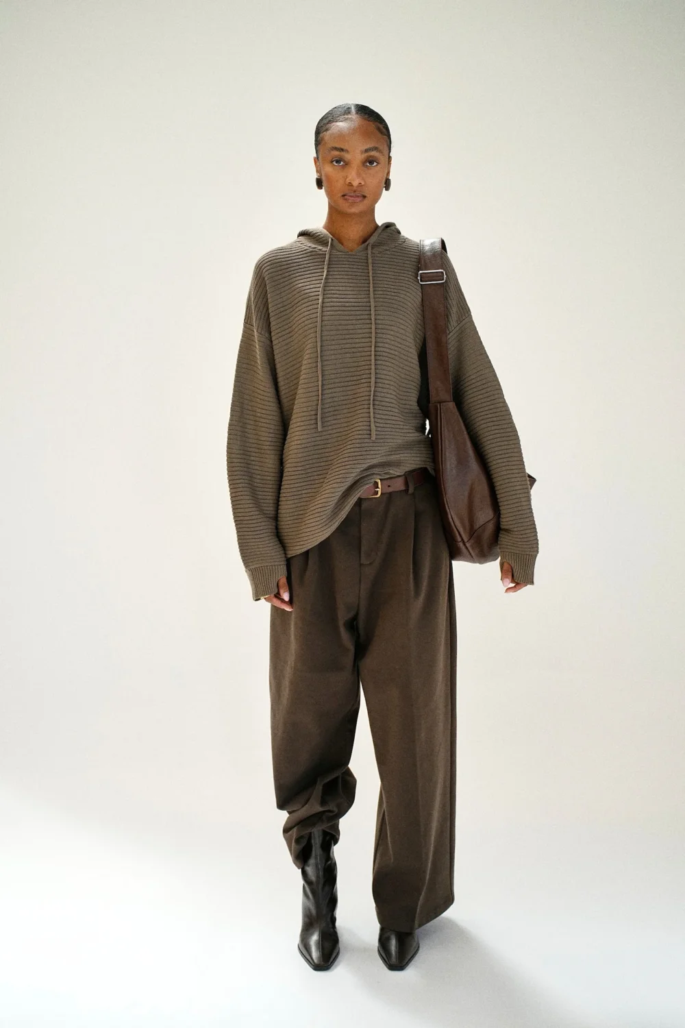 BEAULARES RIBBED HOODIE
