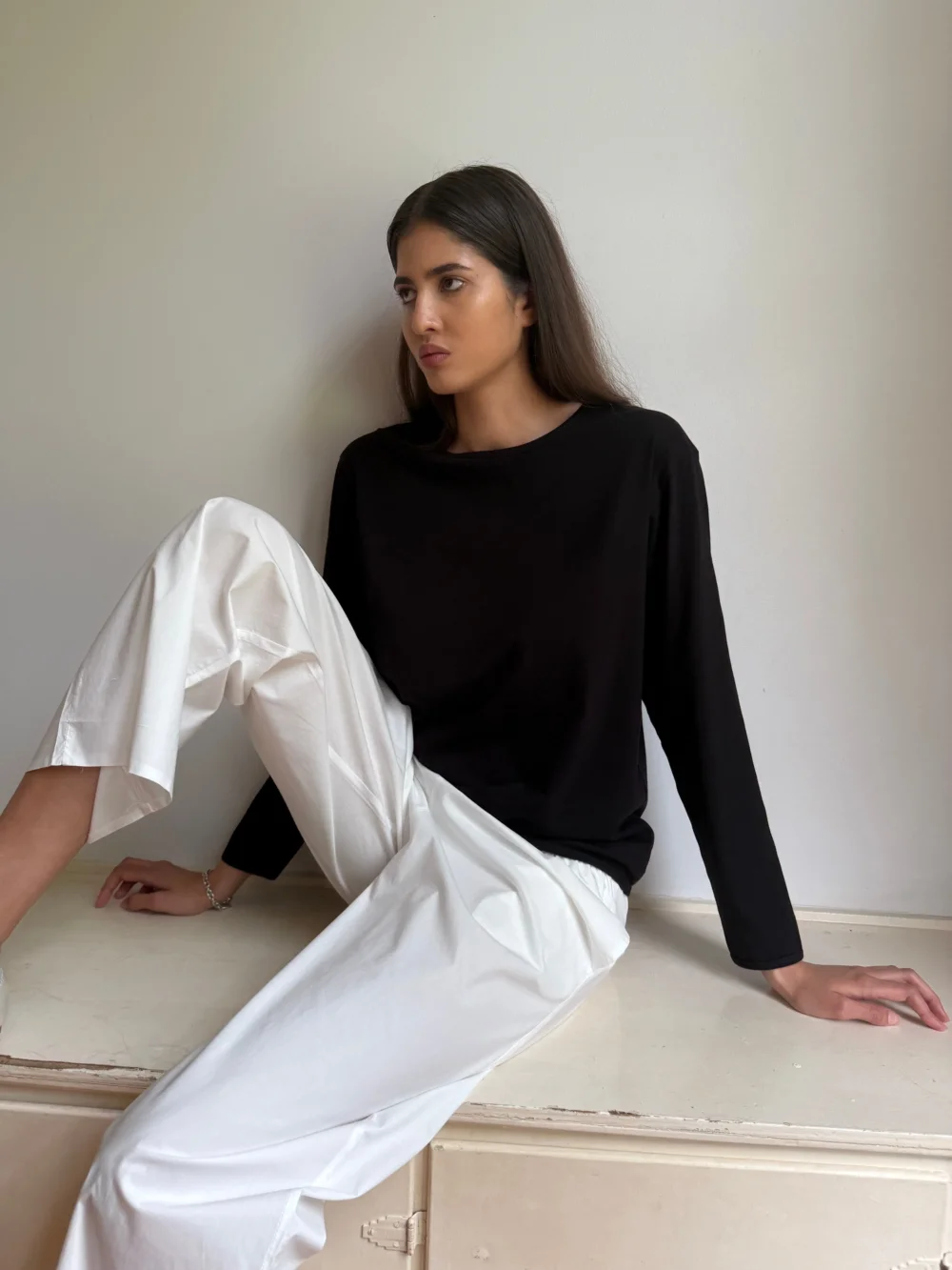 Simple Long Sleeve - Black - 4