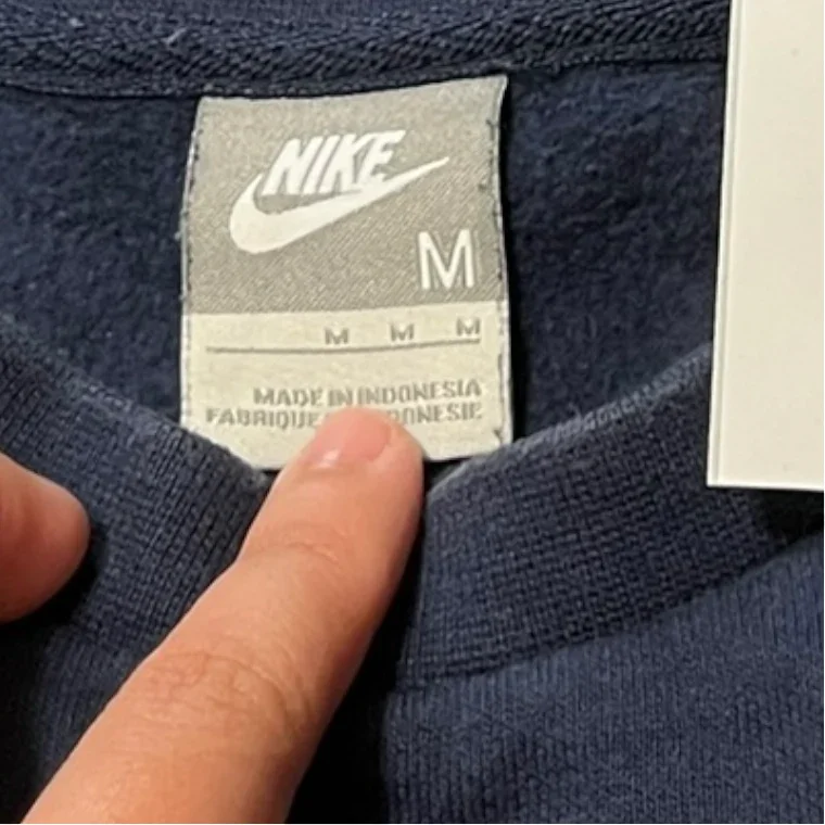 Y2K 2004 Nike navy blue sweater - 4