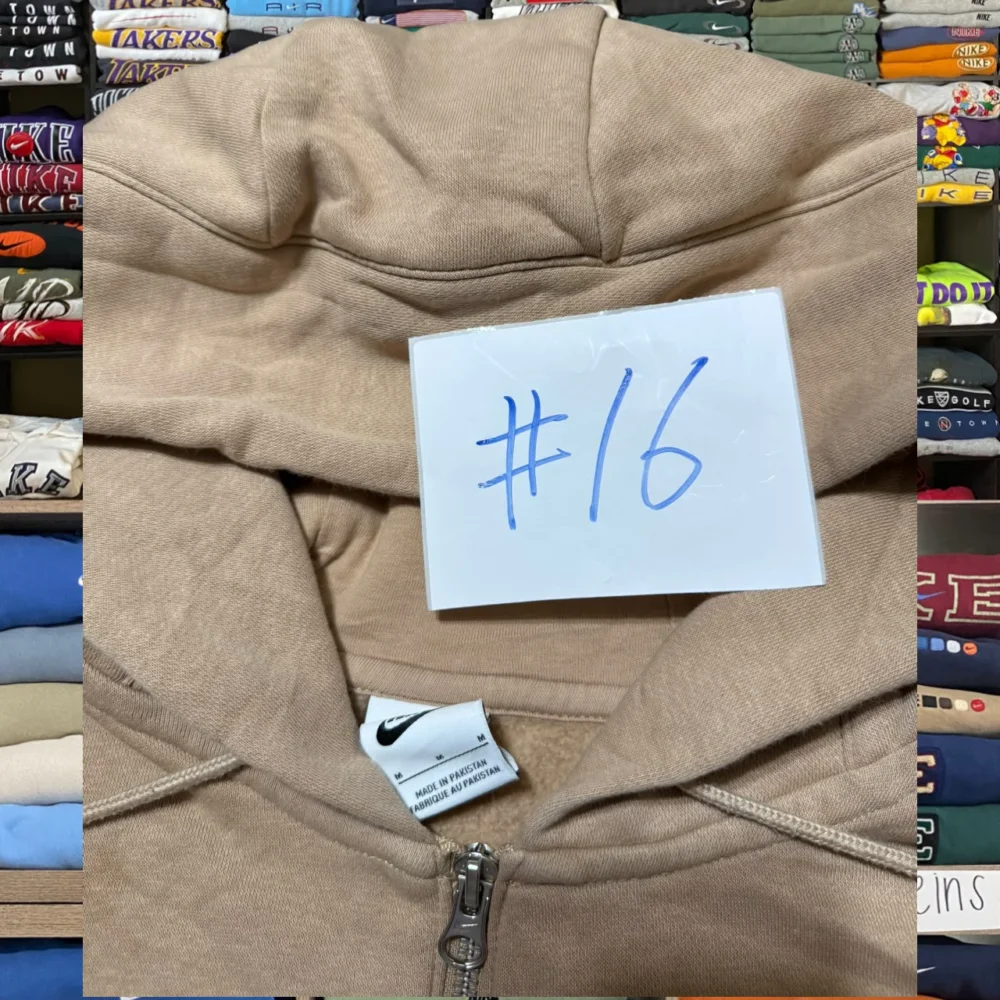 y2k brown nike hoodie (Medium) - 4