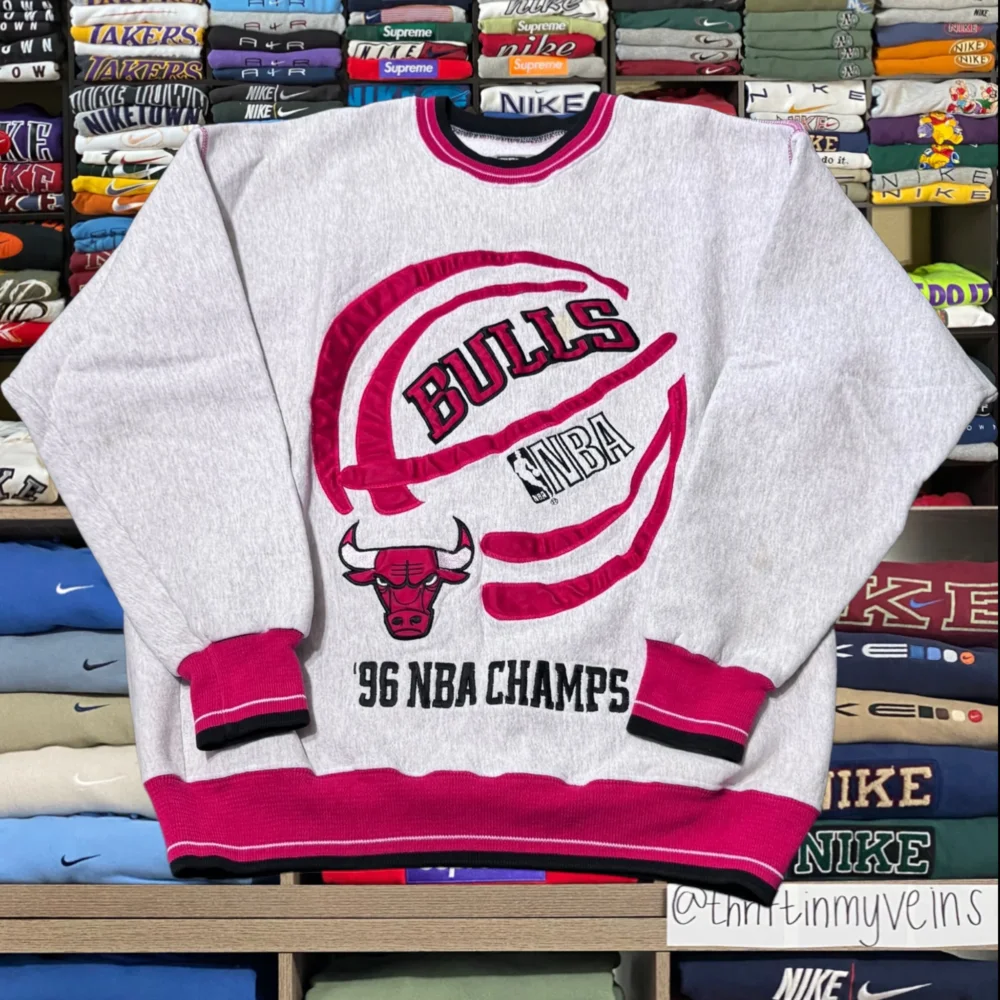 Vintage 90s Chicago bulls nba basketball sweater