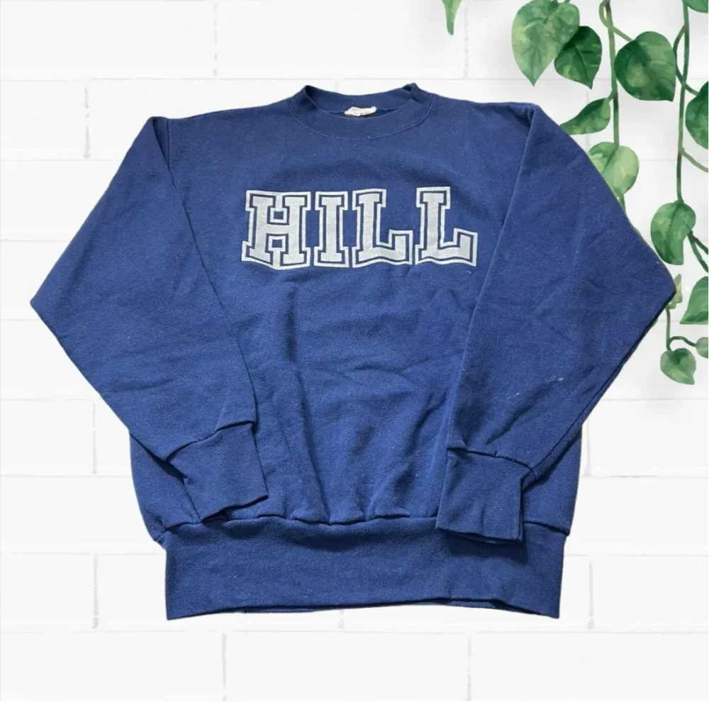 90s hill sweater