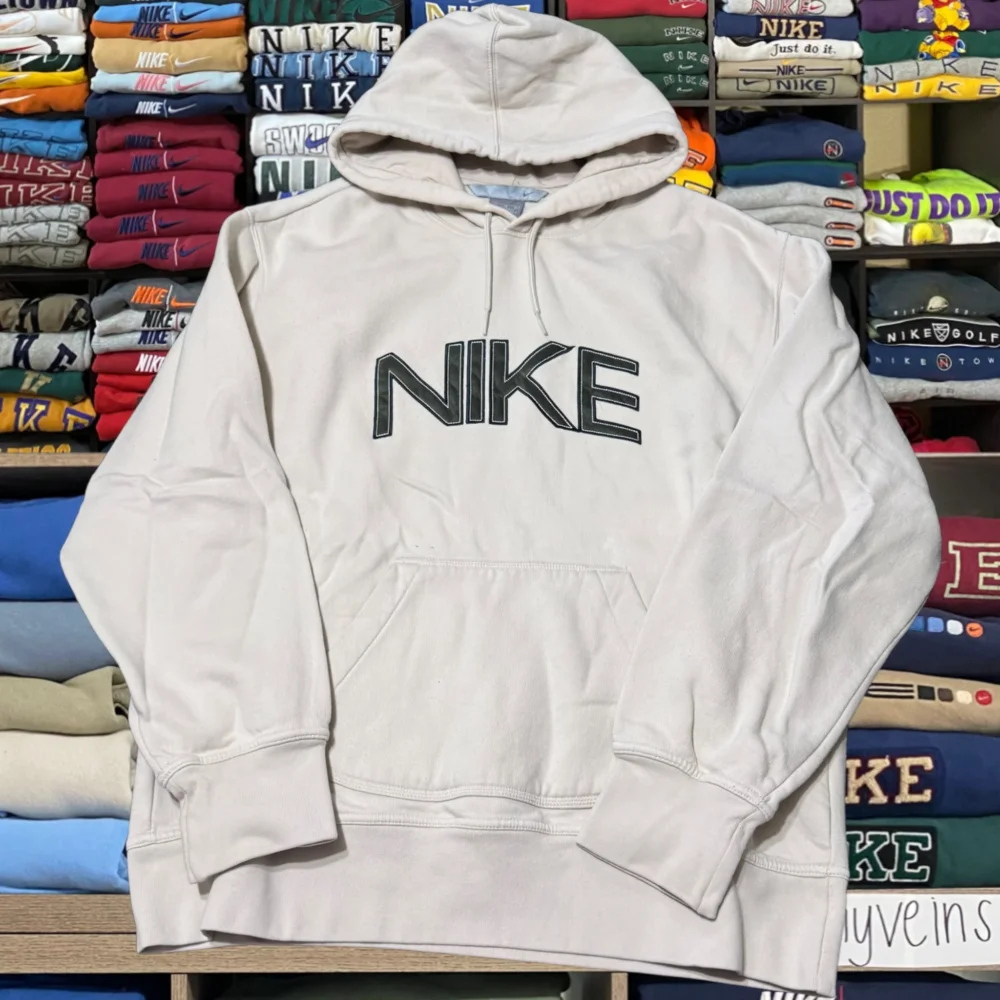 Y2K 2004 Nike crème spelled out logo hoodie