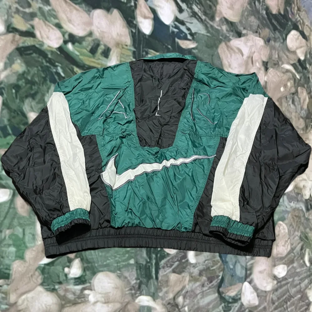 vinrage 90's nike windbreaker (xlarge)
