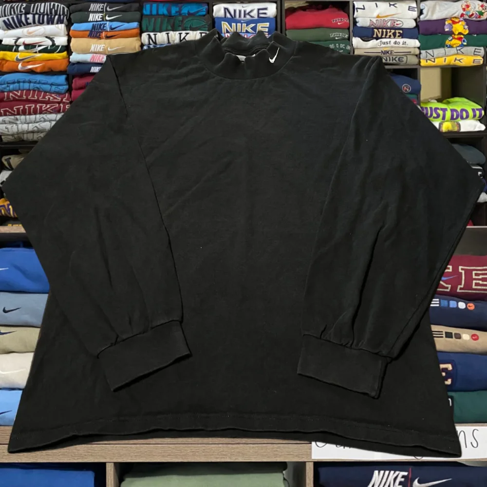 Y2K mock black Nike turtle neck (medium