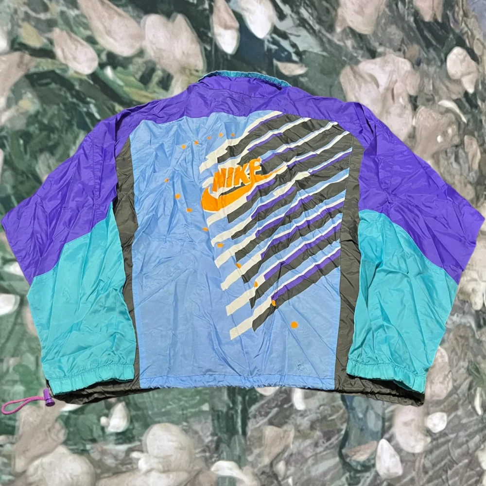 vinrage 90's nike windbreaker (xlarge)