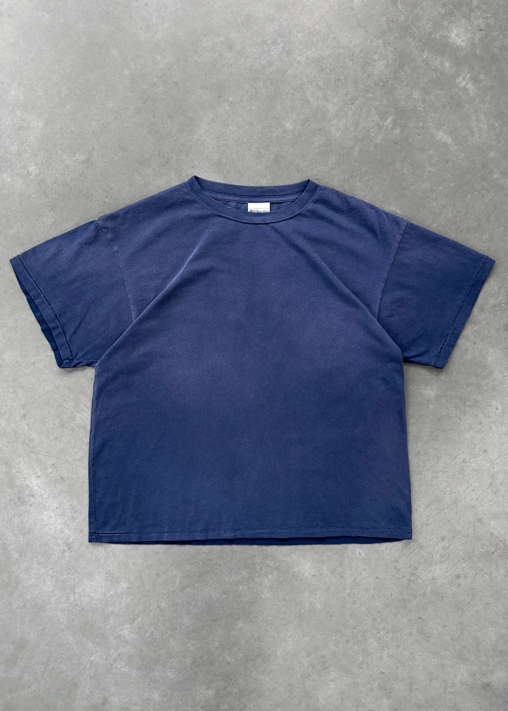 “CHAIN-PEEKER” LIGHT-WEIGHT TEE - SUN FADED NAVY