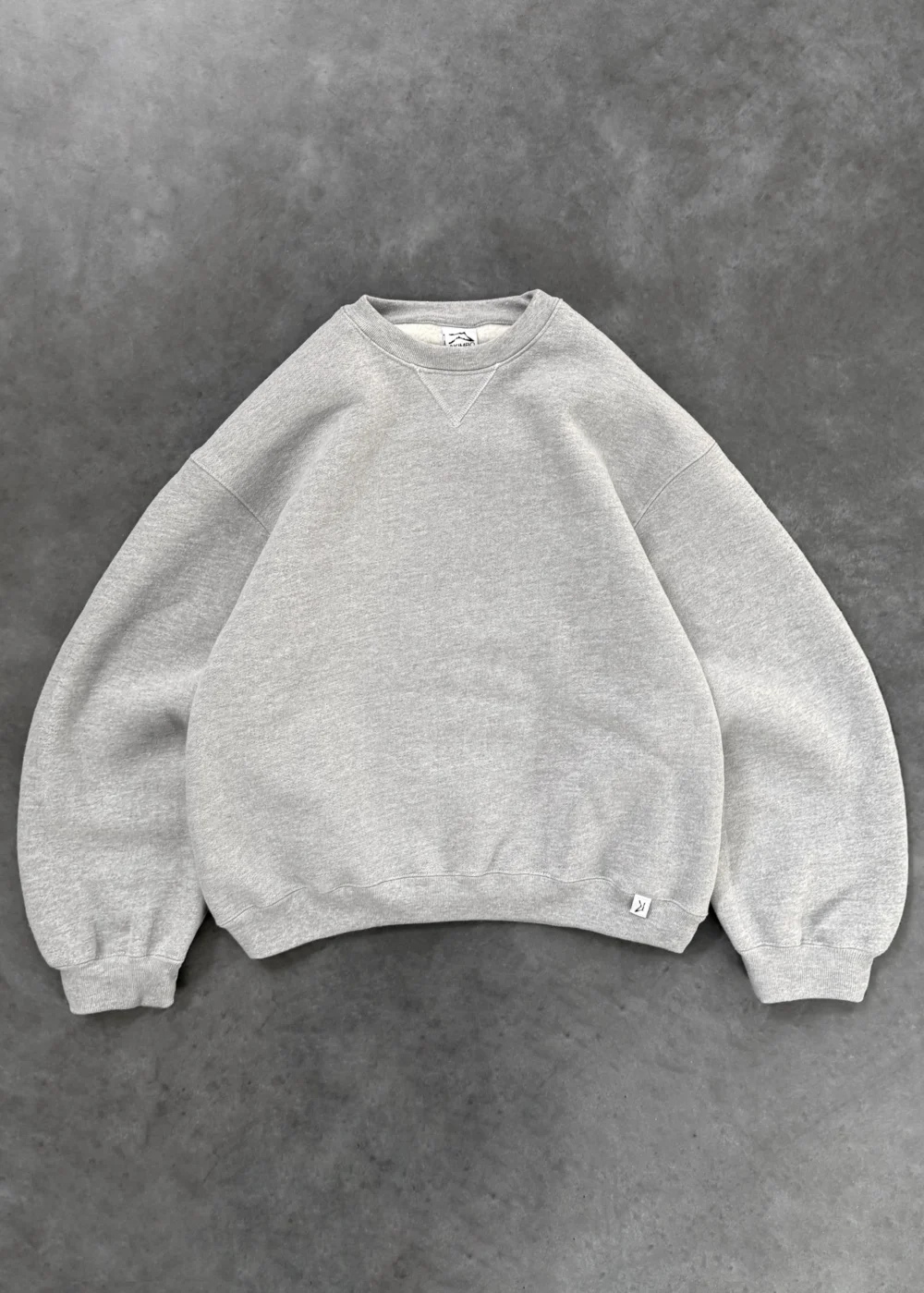 CREWNECK - HEATHER GREY