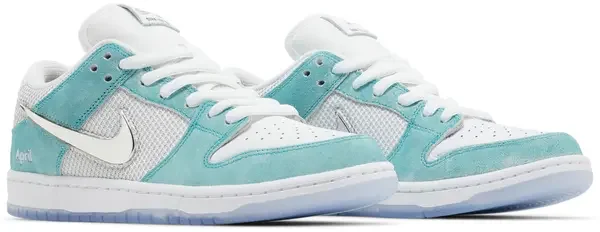April Skateboards x Dunk Low SB 'Turbo Green' - 2