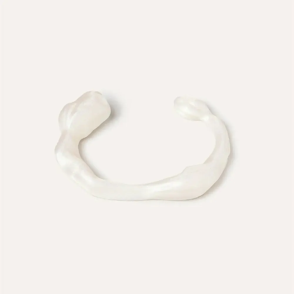 Néboa irisade white bracelet