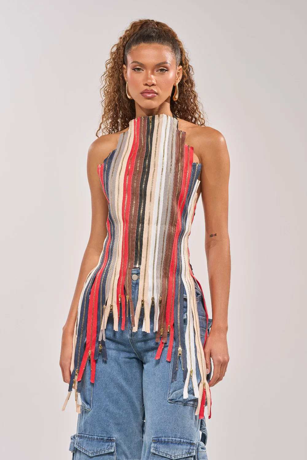 ZIPPED UP HALTER TOP