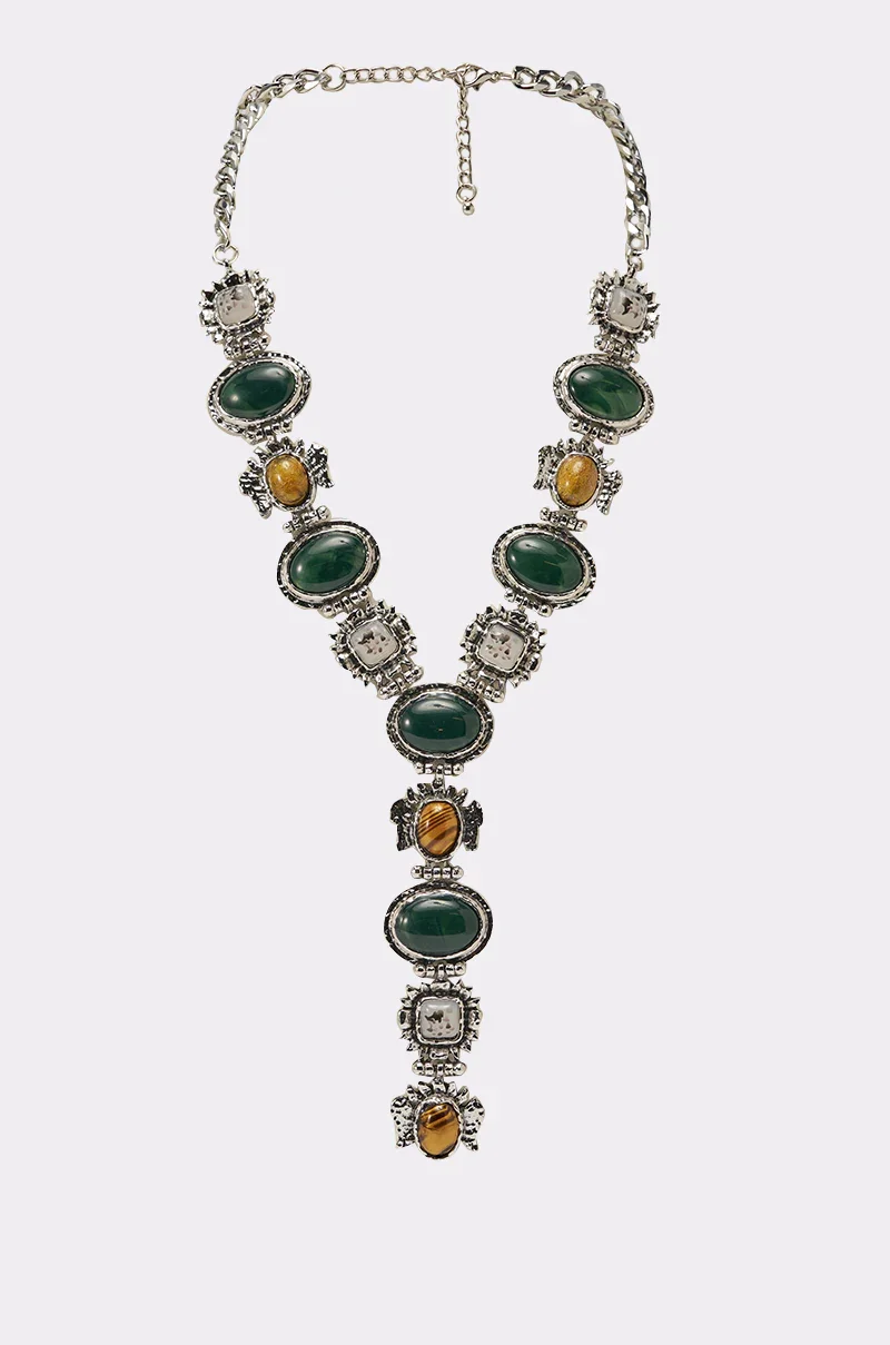 IM OUTSIDE NECKLACE