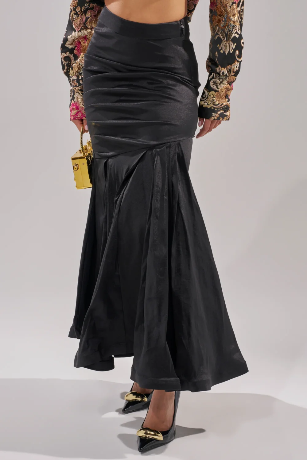QUEEN OF IT ALL MAXI SKIRT