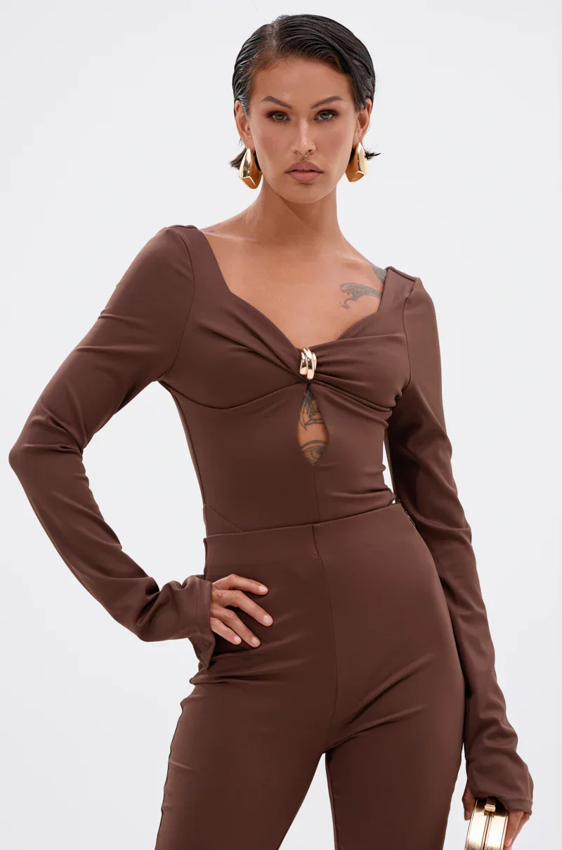 LUXE LIFE SEAMLESS BODYSUIT IN BROWN