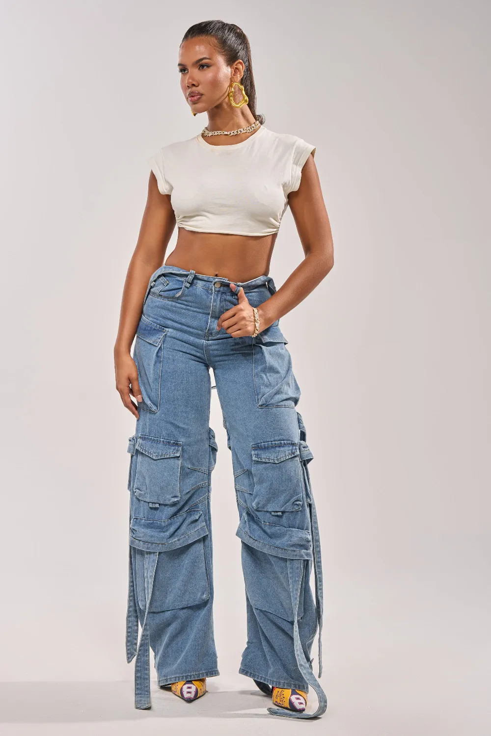 CHECK OUT THE BACK CUTOUT RELAXED DENIM - 5