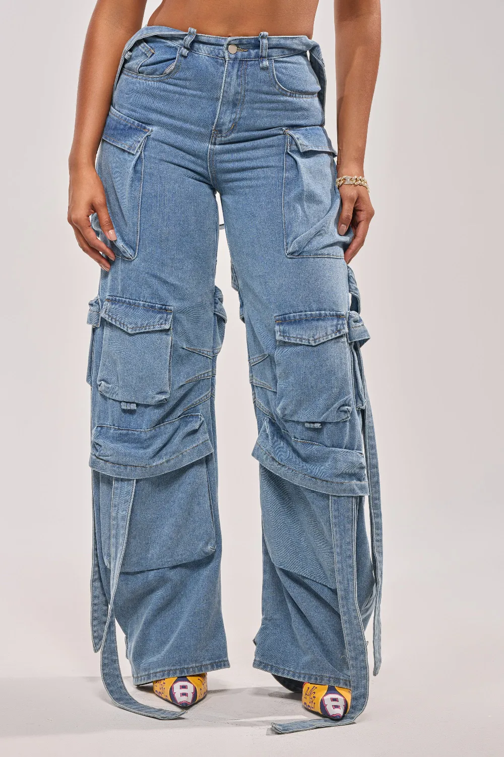 CHECK OUT THE BACK CUTOUT RELAXED DENIM - 2