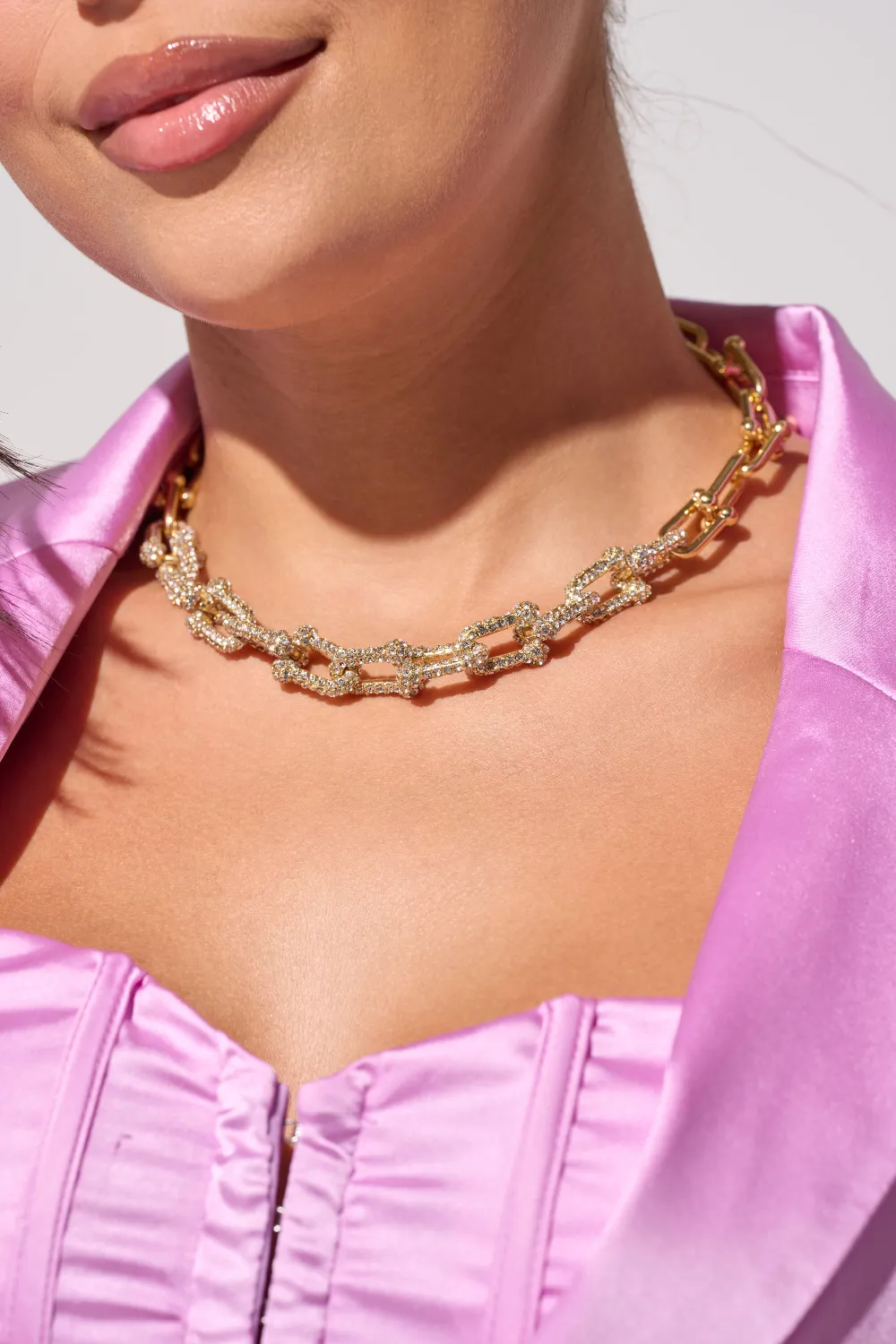 LUXE LIVING GOLD NECKLACE