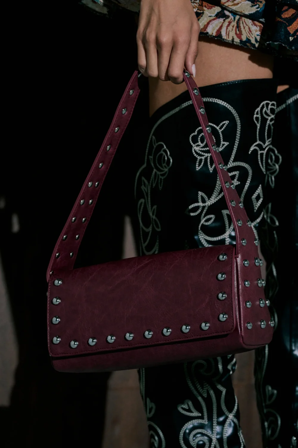 LOLA STUDDED PURSE