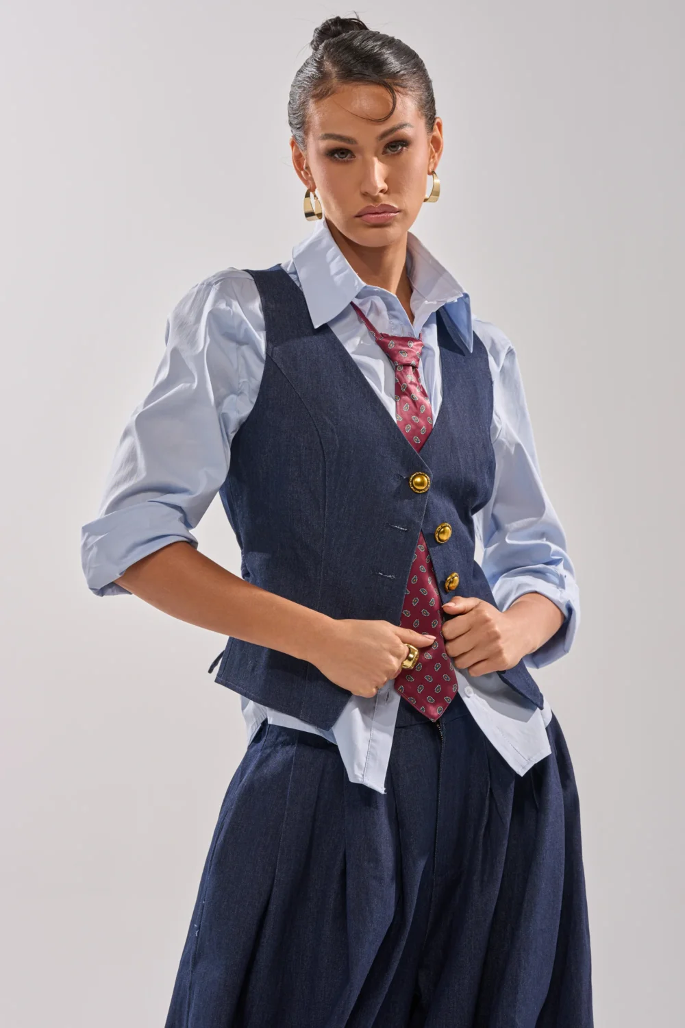 BUSINESS IN THE FRONT BUTTON DOWN - 3