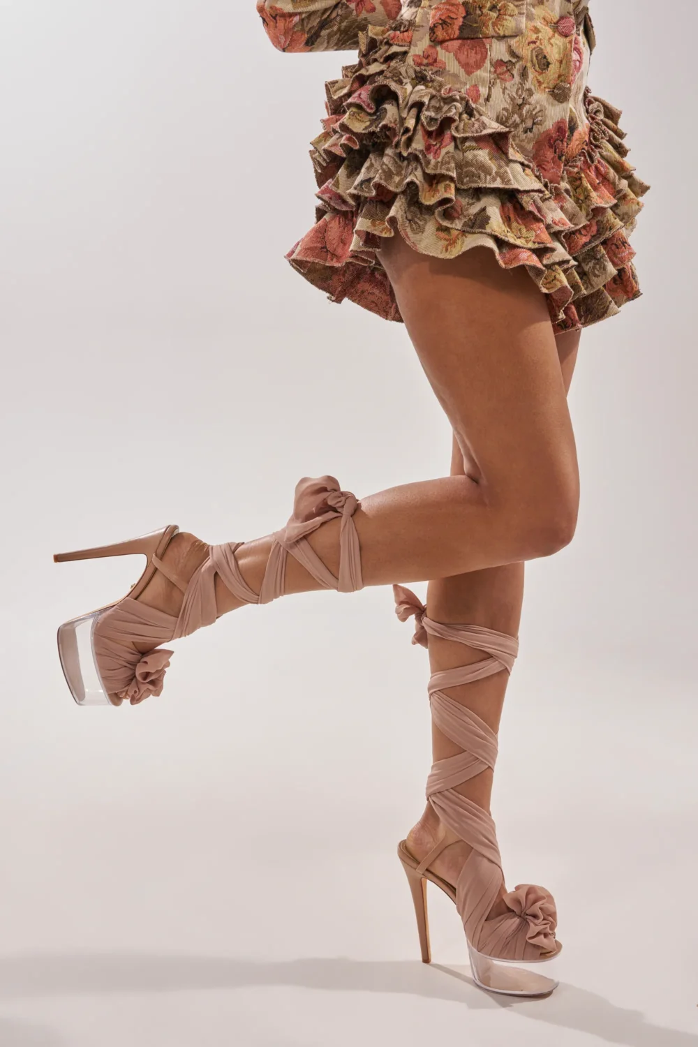 AKIRA GOLD BEAUDEN TAN PLATFORM TIE SANDAL
