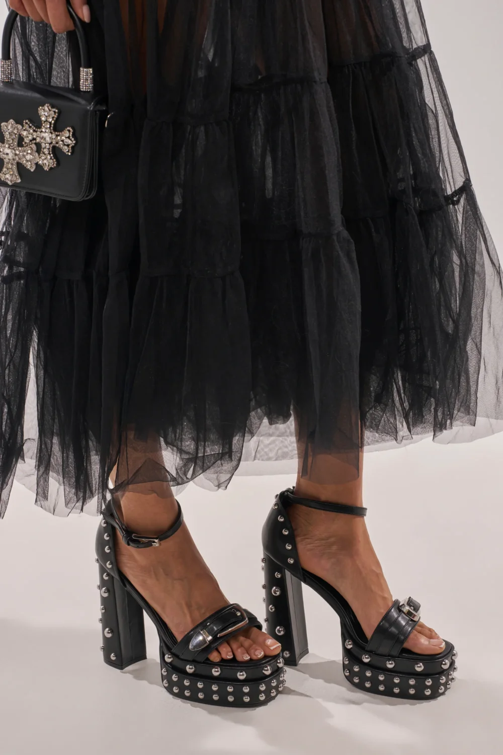 AZALEA WANG EUGENIJA BLACK CHUNKY EMBELLISHED STUDDED SANDAL