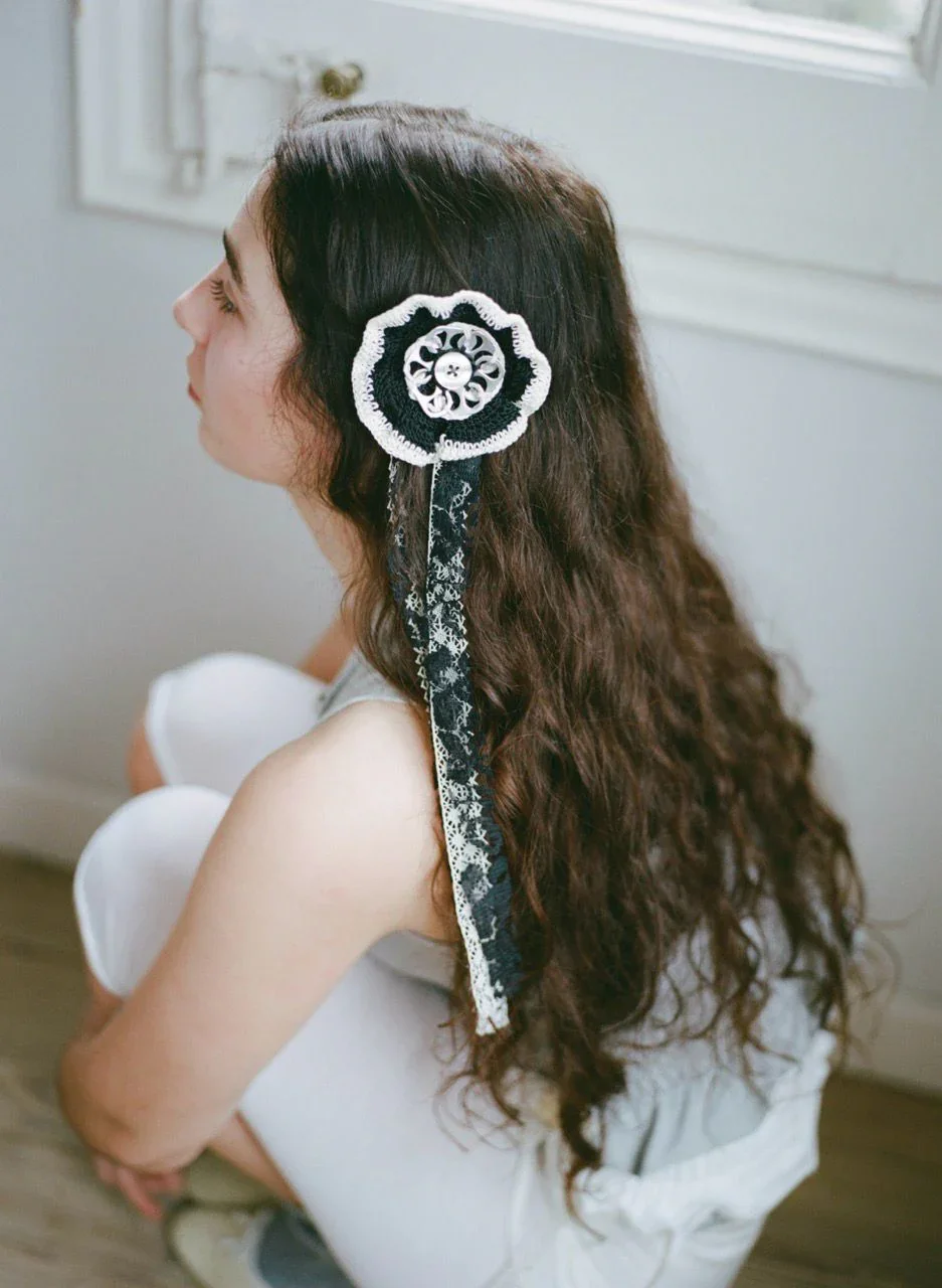Flower Brooch Black & White - 3