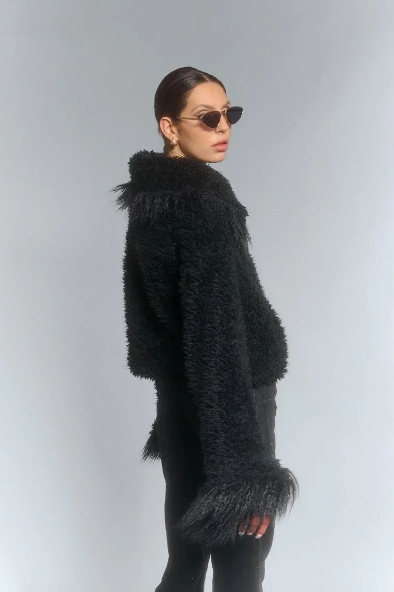CROPPED FAUX FUR JACKET WITH TURN-UP CUFFS IN BLACK - 3