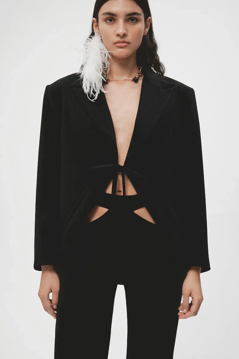 BLACK PANTS WITH CUT OUTS - 5