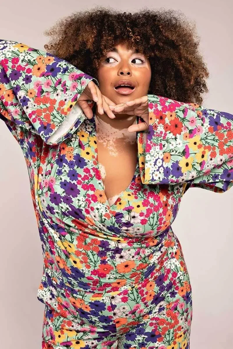 Blusa Transpassada Estampa Flora