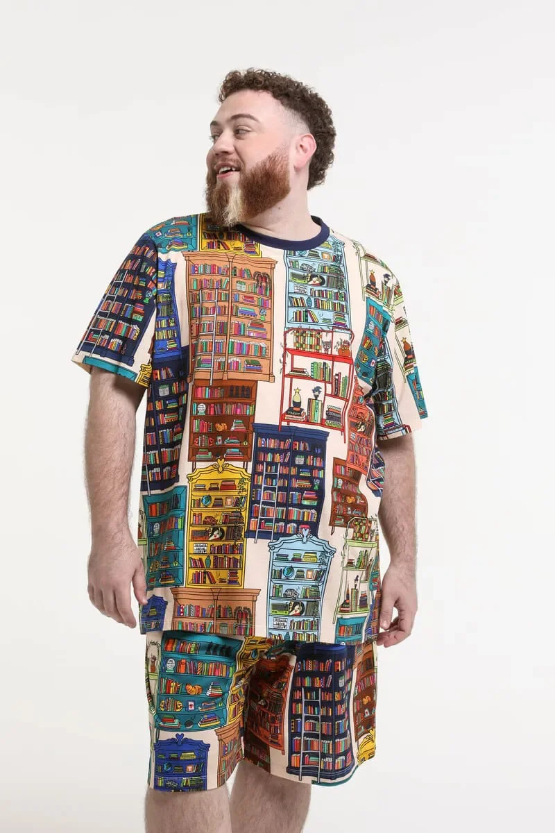 Camiseta Pijama Gola Careca Estampa Livros