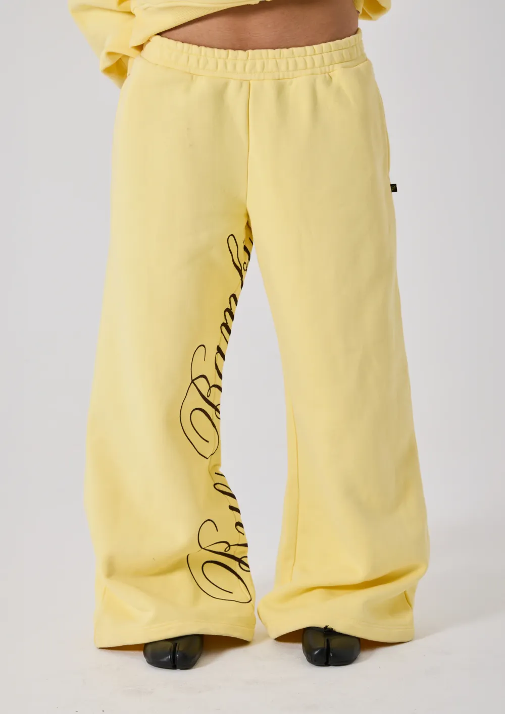 RELAXED LOLA TRACKPANTS - YELLOW