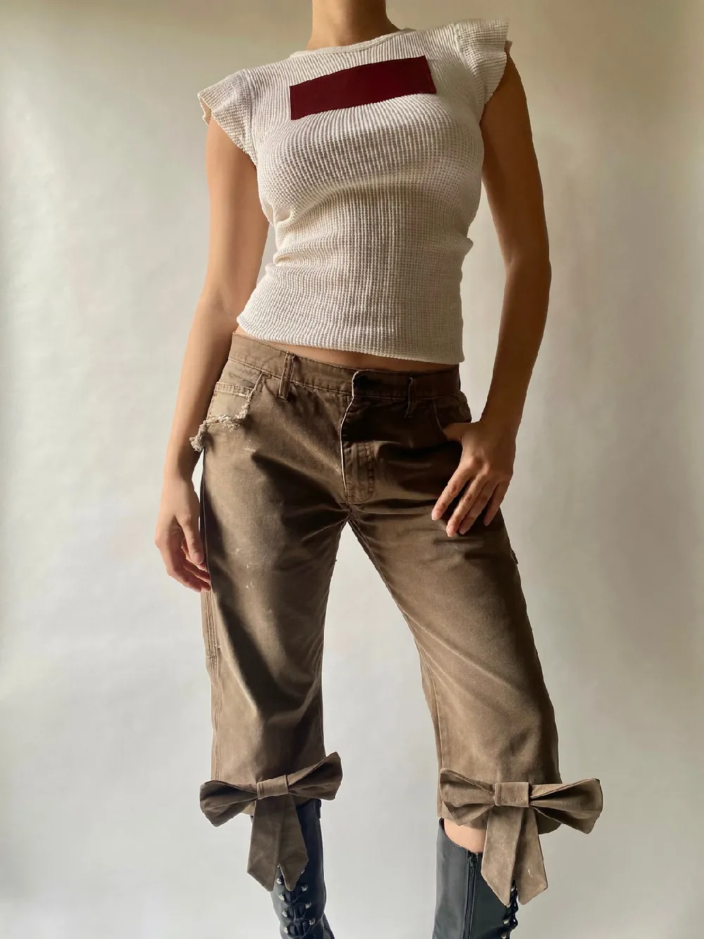 1/1 Upcycled Distressed Bow Denim Capris
