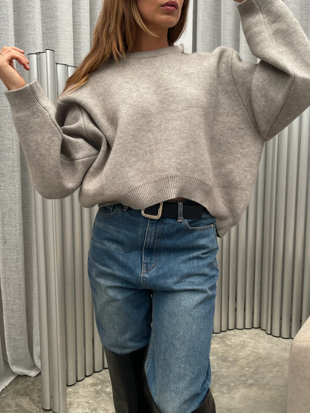 Oversized Cropped Knit Grey