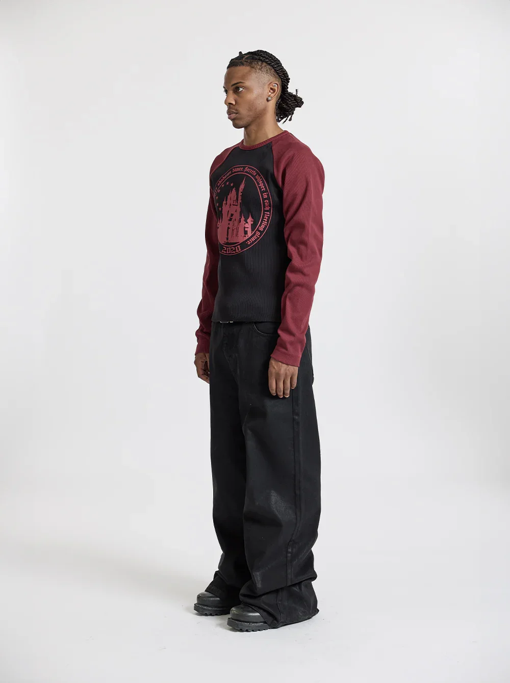 CASTLE LONGSLEEVE - BLACK / RED - 4