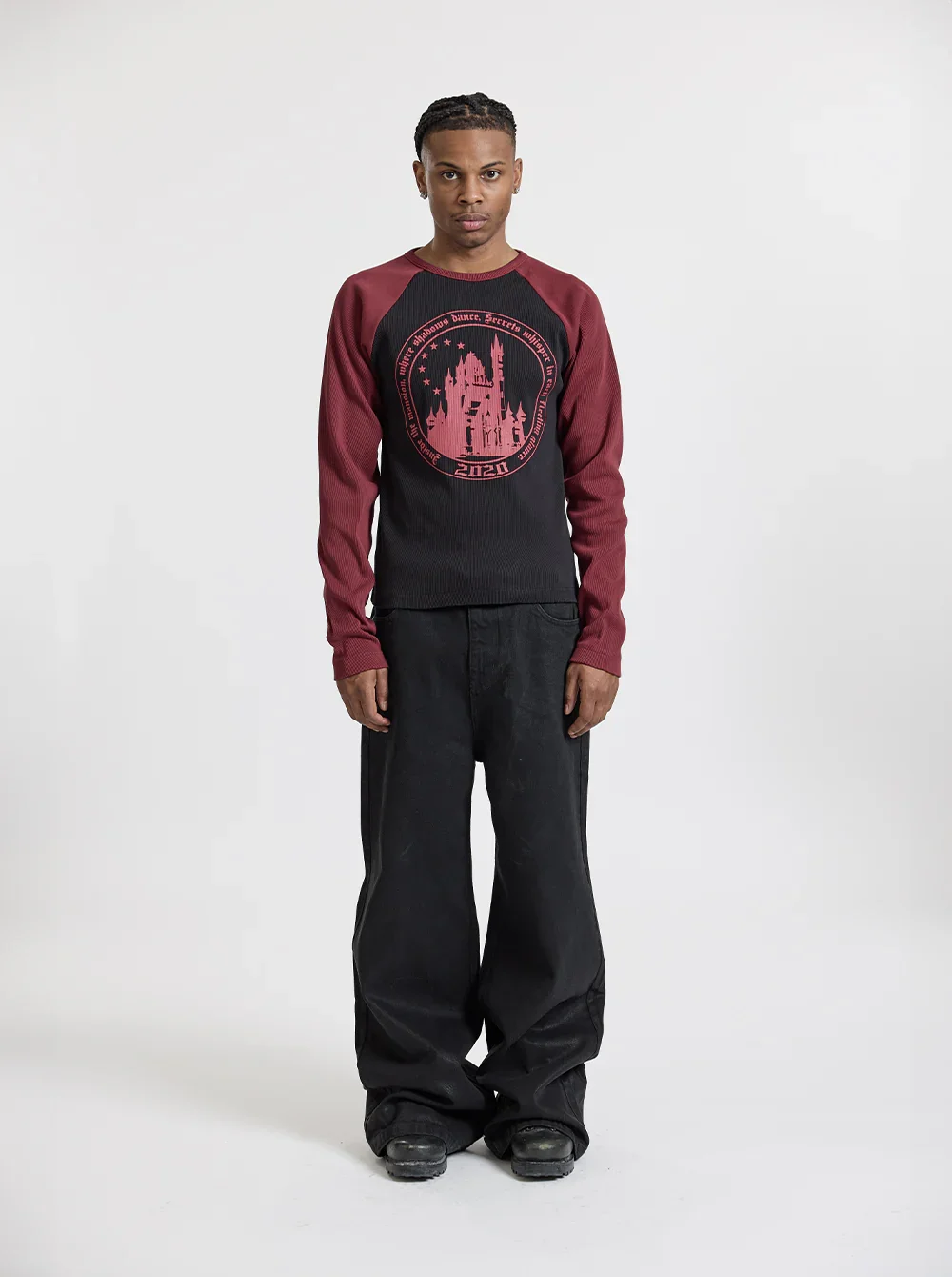 CASTLE LONGSLEEVE - BLACK / RED - 3