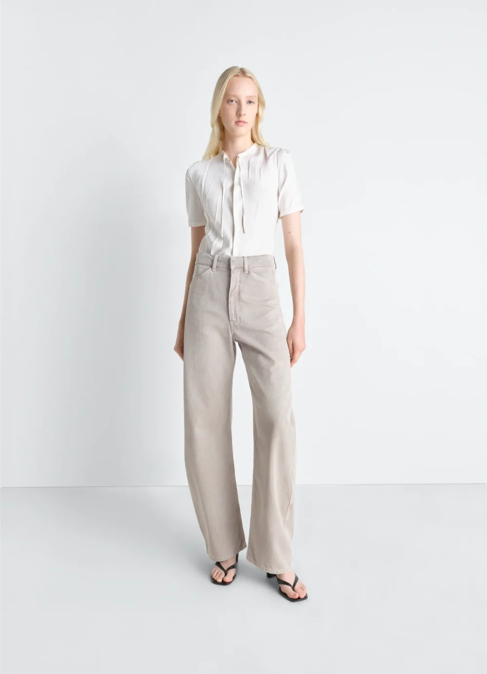 HIGH WAISTED CURVED PANTS IN BROKEN TWILL