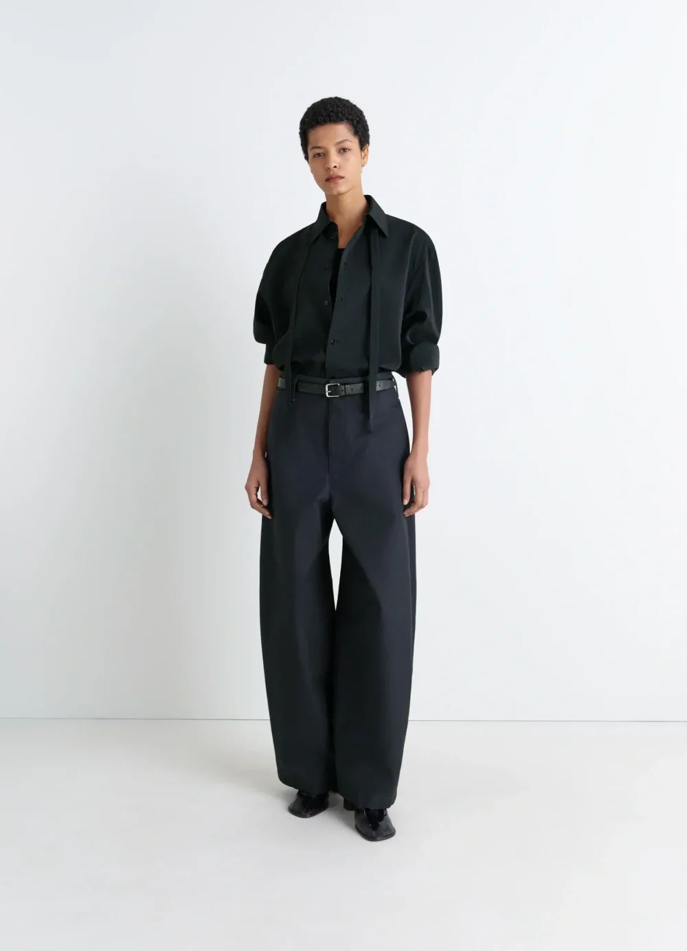LARGE CHINO IN COTTON TWILL